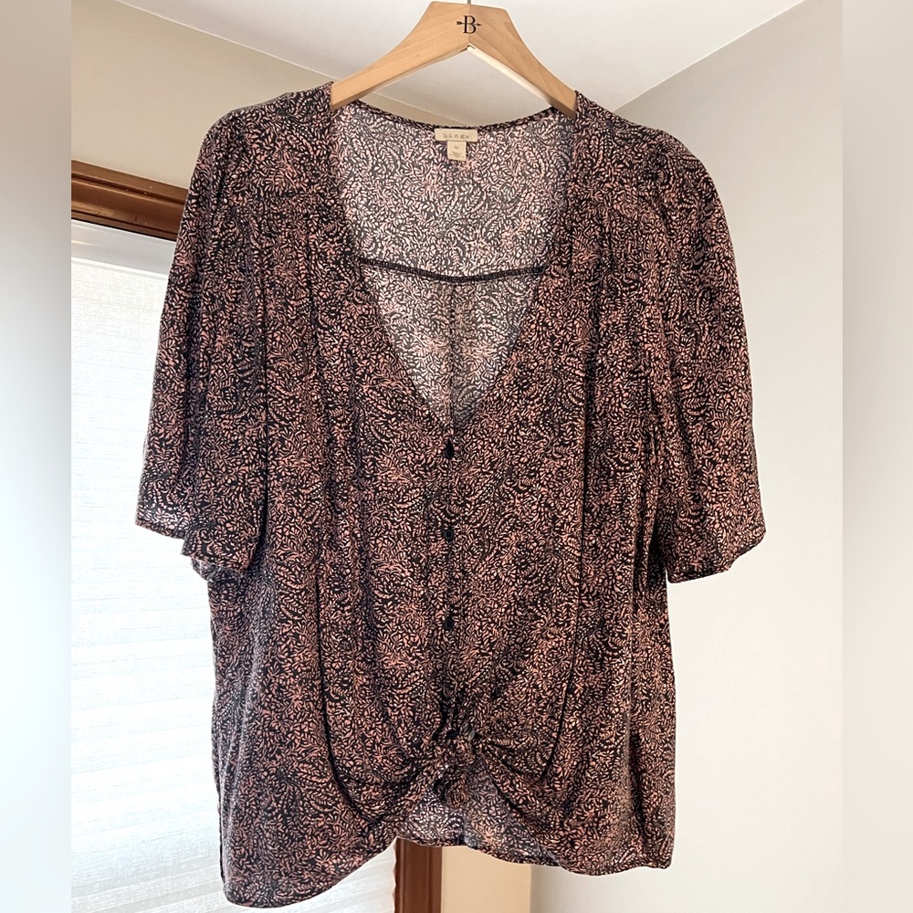 Hinge Tie Front Blouse Top